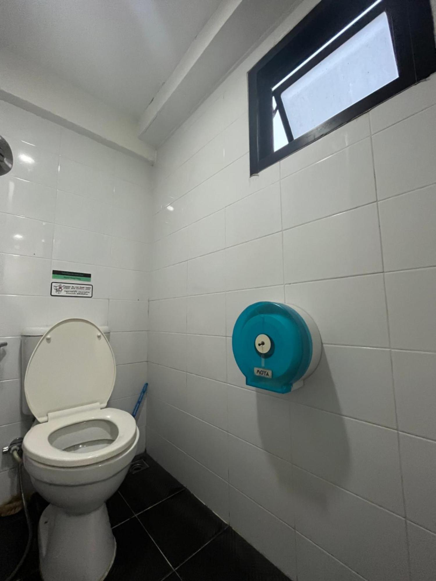 Hostel Lazy Gibbon 1 Chiang Mai - Tha Phae Gate Zewnętrze zdjęcie
