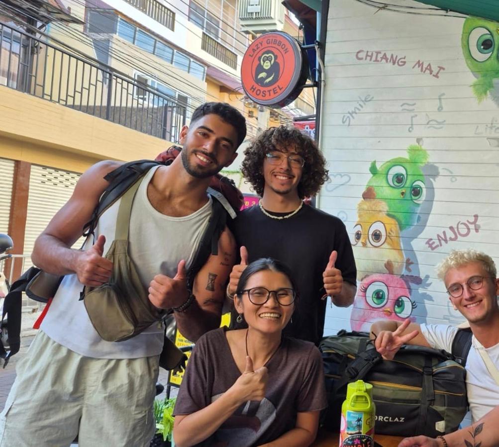Hostel Lazy Gibbon 1 Chiang Mai - Tha Phae Gate Zewnętrze zdjęcie